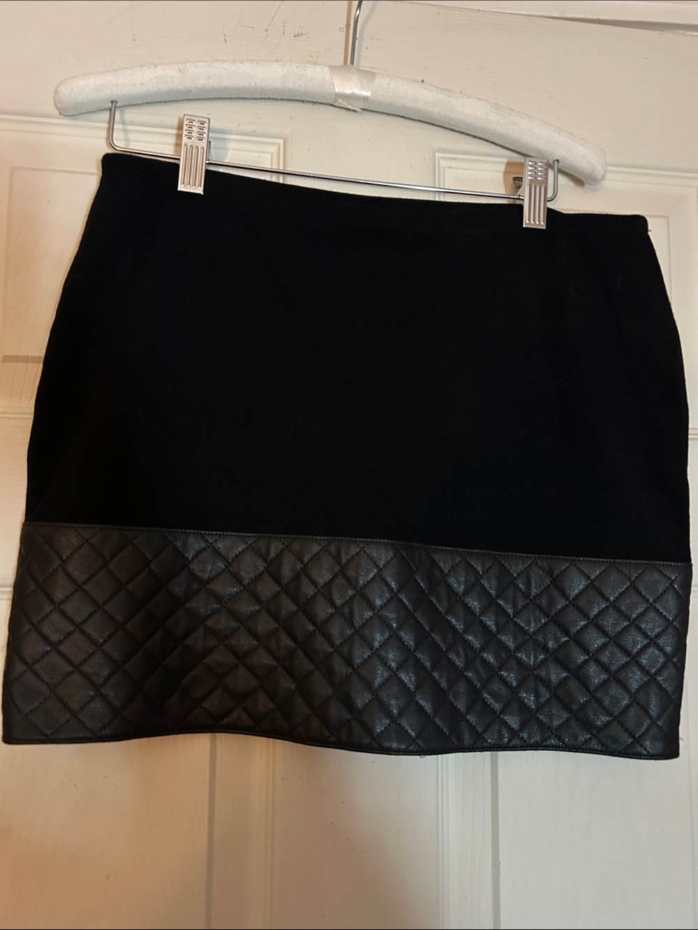 Bailey 44 Black Mini Skirt with Quilted Hem and Faux Leather Bottom EUC